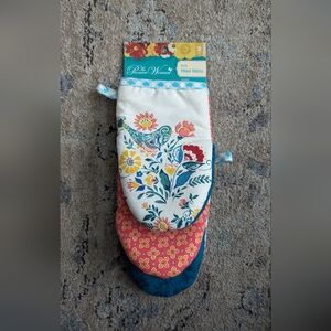 Pioneer Woman set of 2 silicone oven mitts